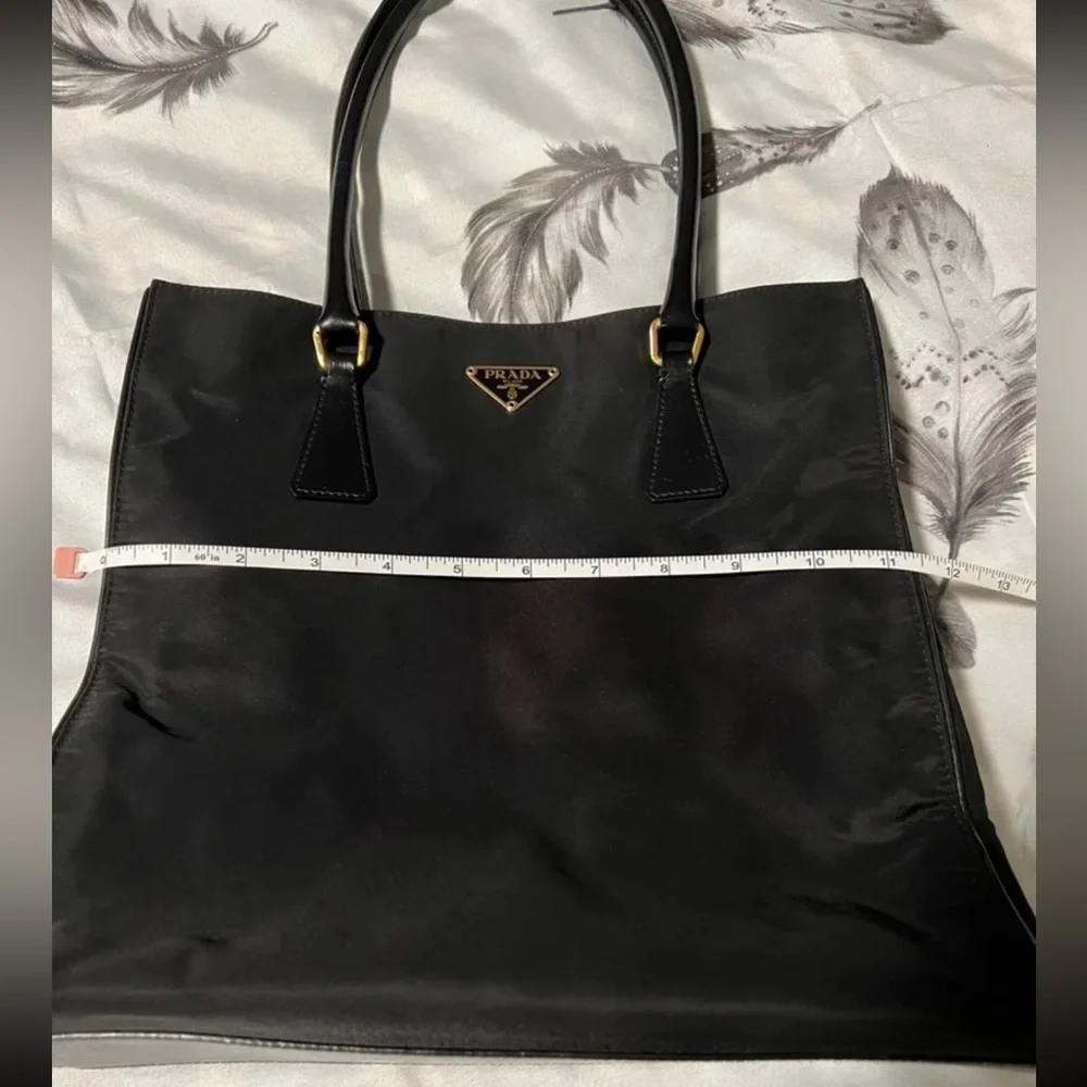 ❤️ AUTH. PRADA Tessuto Nylon Tote Black❤️ - Picture 7 of 12